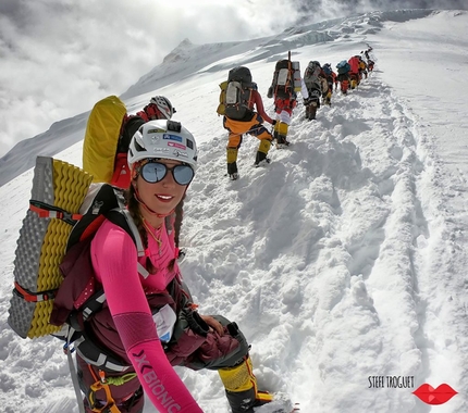 Stefi Troguet, Ambassador Ferrino, summits Manaslu, her second 8000er - Stefi Troguet, Ambassador Ferrino, summits Manaslu, her second 8000er