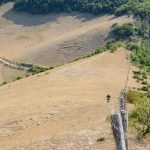 Successo per la seconda edizione di Frasassi Sky Race targata SCOTT - Al Frasassi Sky Race targata SCOTT un sold out, con 300 iscritti che si sono sfidati in una giornata dominata dal sole e dalla passione per la corsa in montagna. Giacomo Forconi e Martina Testarmata campioni regionali