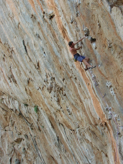 Kalymnos - Arhi, Kalymnos. Nicholas Hobley, Kastor 6c+