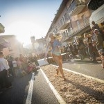 Apre il La Sportiva Store a Cavalese davanti a 74 Paesi! - In occasione dell’annuale La Sportiva International Sales Meeting al quale prendono parte i rappresentanti e distributori dell’azienda provenienti da 74 Paesi al mondo, è stato inaugurato in Via Fratelli Bronzetti, la via commerciale di Cavalese, capoluogo della Valle di Fiemme, il nuovo prestigioso negozio monomarca de La Sportiva, marchio leader mondiale nella produzione di calzature ed abbigliamento da montagna che ha il suo quartier generale e lo stabilimento produttivo proprio in Valle di Fiemme tra le Dolomiti, lontano dai grossi distretti industriali calzaturieri italiani.