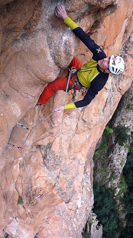 Bavella, Corsica - Rolando Larcher on the 7c pitch of 