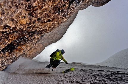 Simone Barberi: dalla Val Senales ai sogni di freeride - Intervista all'atleta SCARPA Simone Barberi, il freeride in ogni stagione.