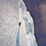 Cerro Torre: atleti CAMP in vetta per la via dei Ragni! - Il Cerro Torre: il grido di pietra, una leggenda nella storia dell'alpinismo, una sentinella di granito ai margini dello Hielo Patagonico Sur, sferzata dai venti del Pacifico carichi di umidità pronta a condensarsi. Così, a ovest, il Torre è un gigante perennemente incappucciato di bianco, dove passa la via di ghiaccio più bella del pianeta, tracciata dai Ragni di Lecco nel 1974