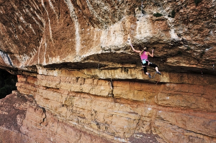 Sasha DiGiulian - Sasha DiGiulian, Era Bella 9a, Margalef, Spagna