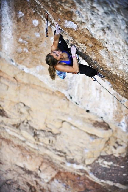 Sasha DiGiulian - Sasha DiGiulian, Era Bella 9a, Margalef, Spagna