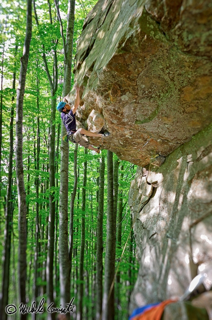 Lagoni trad climbing by Michele Caminati