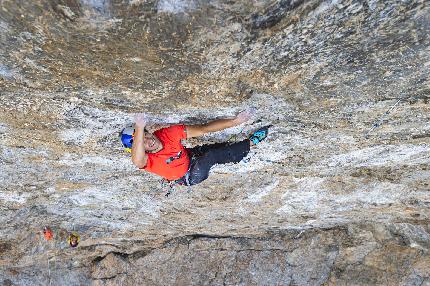 David Lama, Lama project, Laserz, Lienz Dolomites - David Lama attempting his project on the south face of Laserz, Lienz Dolomites