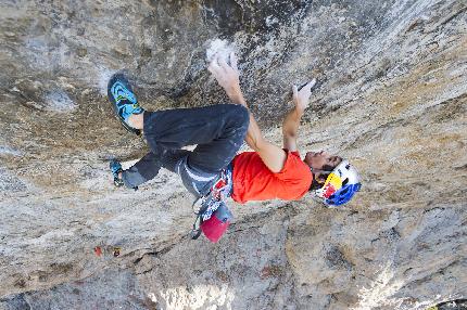 David Lama, Lama project, Laserz, Lienz Dolomites - David Lama attempting his project on the south face of Laserz, Lienz Dolomites