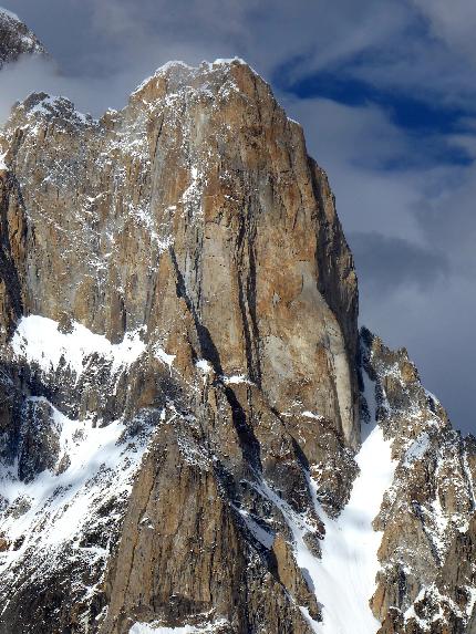 Latok Thumb, Karakorum, Miquel Mas, Marc Subirana - The first ascent of 'Atracció Instintiva' on Latok Thumb, Karakorum (Miquel Mas, Marc Subirana 07-08/2023)