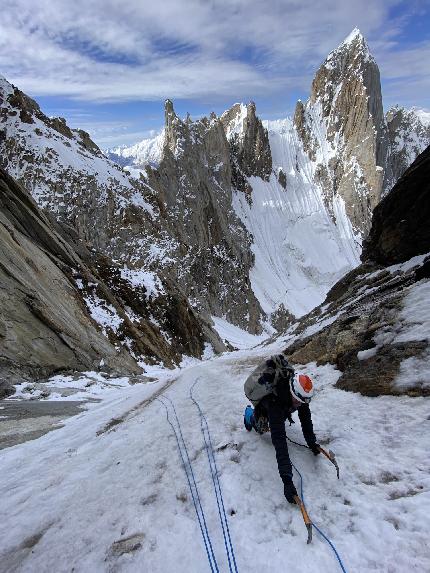 Latok Thumb, Karakorum, Miquel Mas, Marc Subirana - The first ascent of 'Atracció Instintiva' on Latok Thumb, Karakorum (Miquel Mas, Marc Subirana 07-08/2023)