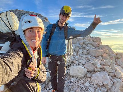 Nuvole Barocche, Civetta, Dolomiti, Federica Mingolla, Alex Ventajas - Federica Mingolla e Alex Ventajas in cima al Civetta (Dolomiti) il 5 settembre 2023 dopo aver ripetuto 'Nuvole Barocche'