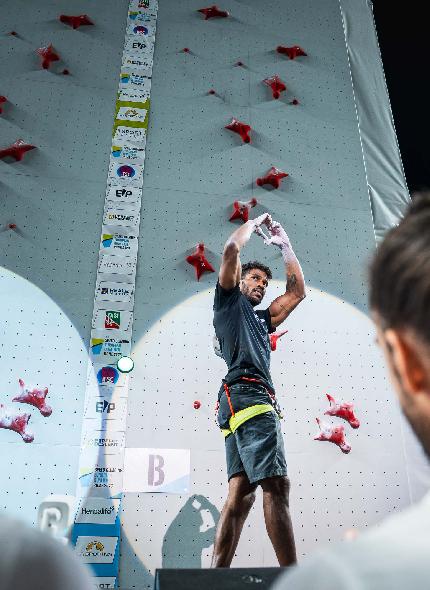 Roma Qualifica Olimpica Europea di Arrampicata Speed - Il francese Bassa Mawem si qualifica per l'arrampicata Speed dei Giochi Olimpici Estivi Parigi 2024.