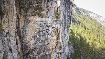 Valle Orco Falesia del Dado - Andrea Migliano in arrampicata alla falesia del Dado, Valle dell'Orco