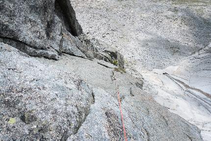 Vascello Fantasma, Valle del Ferro, Val Masino, Matteo Bedendo, Lorenzo Casolini - La prima salita di 'Vascello Fantasma' alla Pera del Ferro in Valle del Ferro - Val Masino (Matteo Bedendo, Lorenzo Casolini 06/08/2023)