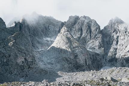 Vascello Fantasma, Valle del Ferro, Val Masino, Matteo Bedendo, Lorenzo Casolini - La prima salita di 'Vascello Fantasma' alla Pera del Ferro in Valle del Ferro - Val Masino (Matteo Bedendo, Lorenzo Casolini 06/08/2023)