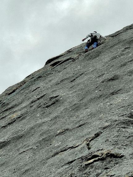 Campanile di Franzedaz, Monte Fop, Val di Franzedaz, Dolomiti, Federico Dell’Antone, Alessandro Graziosi - L'apertura di 'Ciampanil dei Sogni’ al Campanile di Franzedaz del Monte Fop, Val di Franzedaz, Dolomiti (Federico Dell’Antone, Alessandro Graziosi 2022/23)