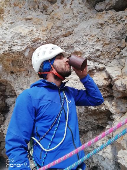 Via Melucci - Navasa, Torre Prati, Dolomiti di Brenta, Davide Danzi, Michele Lucchini, Tommaso Marchesini - Ripetendo la Via Melucci - Navasa alla Torre Prati nelle Dolomiti di Brenta (Davide Danzi, Michele Lucchini, Tommaso Marchesini 01/09/2023)