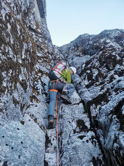 Peru, Marva Peak, Marek Radovský, Ďuri Švingál - Line under the Sky, Marva Peak, Peru: fourth pitch