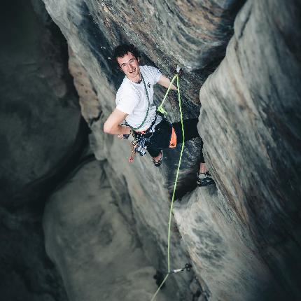 Arrampica trad ad Adršpach in Repubblica Ceca con Adam Ondra, Pete Whittaker e Will Bosi