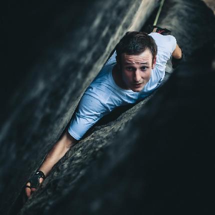 Trad climbing at Adršpach in Czech Republic with Adam Ondra, Pete Whittaker & Will Bosi