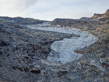 Grand Etret glacier in Valle d'Aosta, Italy, loses another two hectares of surface area in summer 2023