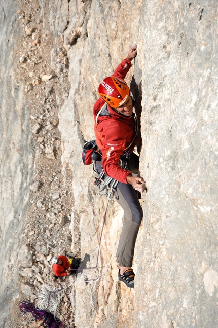 Quo Vadis - Sass dla Crusc - Nicola Tondini sul passo chiave del 13° tiro di Quo Vadis - Sass dla Crusc