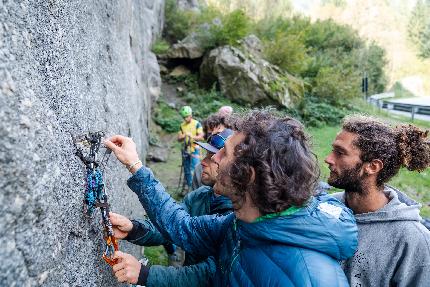 CAI Eagle Team, Val di Mello - Matteo Monfrini e Marco Cordin del CAI Eagle Team al Sasso Remenno in Val di Mello