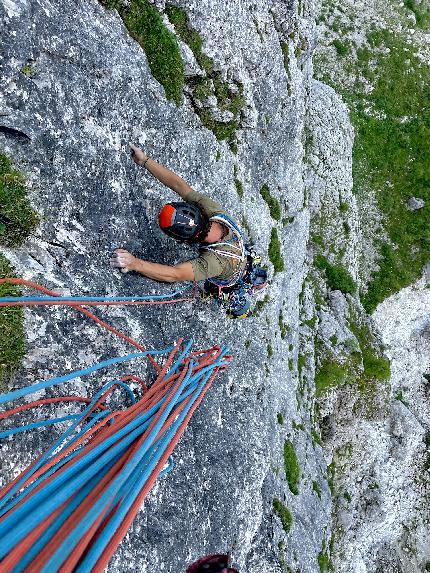 Crepe di Falconera, Monte Coldai, Dolomiti, Lorenzo Bellenzier, Federico Dell’Antone - L'apertura di 'Chiari di Luna' alle Crepe di Falconera, Monte Coldai Nord (Civetta, Dolomiti) di Lorenzo Bellenzier e Federico Dell’Antone 07/2023