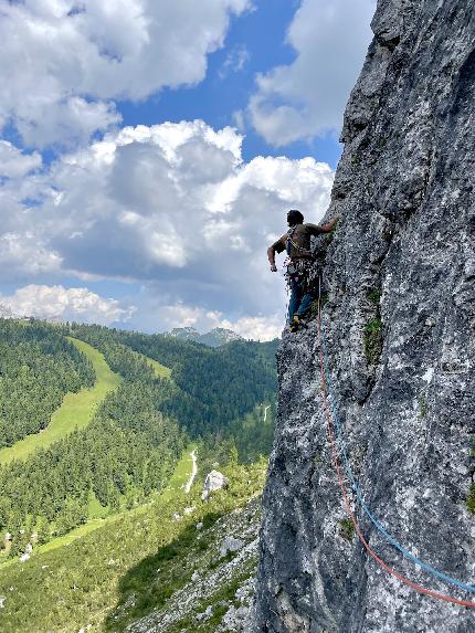 Crepe di Falconera, Monte Coldai, Dolomiti, Lorenzo Bellenzier, Federico Dell’Antone - L'apertura di 'Chiari di Luna' alle Crepe di Falconera, Monte Coldai Nord (Civetta, Dolomiti) di Lorenzo Bellenzier e Federico Dell’Antone 07/2023