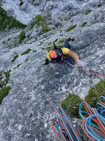 Crepe di Falconera, Monte Coldai, Dolomiti, Lorenzo Bellenzier, Federico Dell’Antone - L'apertura di 'Chiari di Luna' alle Crepe di Falconera, Monte Coldai Nord (Civetta, Dolomiti) di Lorenzo Bellenzier e Federico Dell’Antone 07/2023