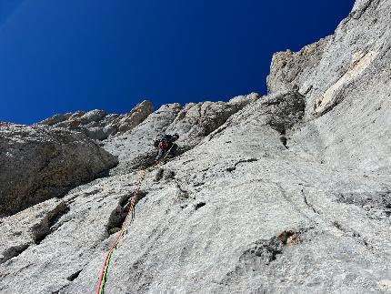 Madre Roccia, Marmolada, Iris Bielli, Matteo Della Bordella, Massimo Faletti, Maurizio Giordani - The first ascent of 'Madre Roccia' on the south face of Marmolada, Dolomites (Iris Bielli, Matteo Della Bordella, Massimo Faletti, Maurizio Giordani 2022-2023)