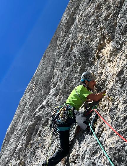 Madre Roccia, Marmolada, Iris Bielli, Matteo Della Bordella, Massimo Faletti, Maurizio Giordani - L'apertura della via 'Madre Roccia' in Marmolada (Iris Bielli, Matteo Della Bordella, Massimo Faletti, Maurizio Giordani 2022-2023)