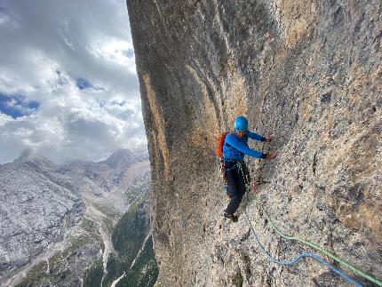 Madre Roccia, Marmolada, Iris Bielli, Matteo Della Bordella, Massimo Faletti, Maurizio Giordani - L'apertura della via 'Madre Roccia' in Marmolada (Iris Bielli, Matteo Della Bordella, Massimo Faletti, Maurizio Giordani 2022-2023)