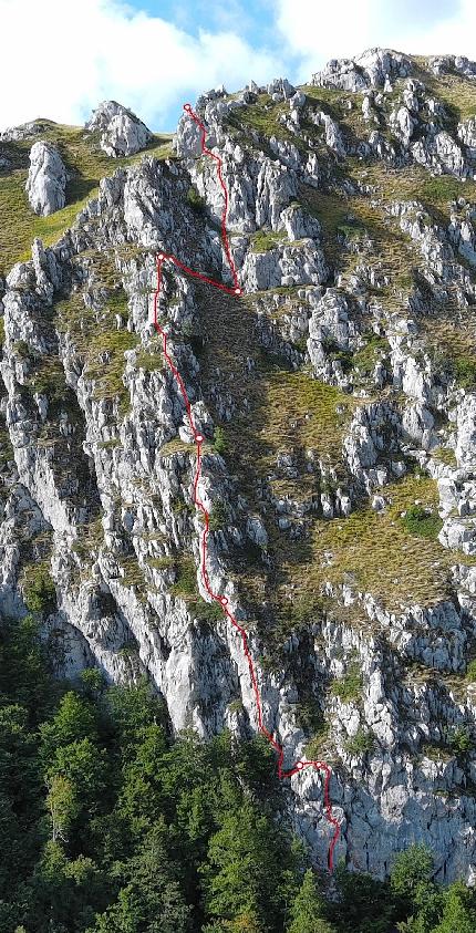 Buco del Merlo, Monti Reatini, Appennino Centrale, Pino Calendrella - Il tracciato della via 'Sogno di una notte di mezza estate', Buco del Merlo (M. Porcini, Monti Reatini) di Ginevra Calandrella e Pino Calandrella