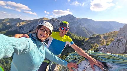 Buco del Merlo, Monti Reatini, Appennino Centrale, Pino Calendrella - Ginevra Calandrella e Pino Calendrella alla fine della via 'Sogno di una notte di mezza estate', Buco del Merlo (M. Porcini, Monti Reatini)