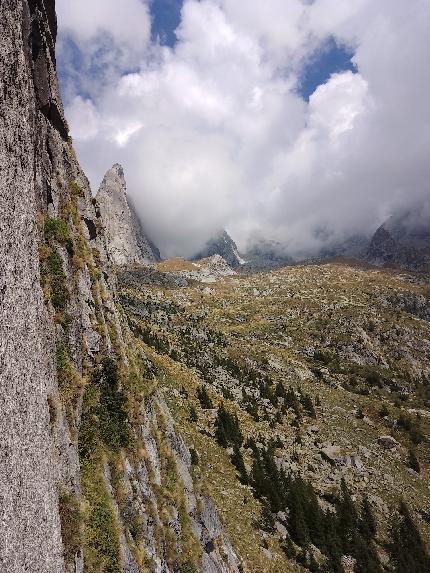 Caracalla Wall, Meridiana del Torrone, Val Torrone, Val Masino, Bernardo Rivadossi, Luca Schiera, Marco Zanchetta - L'apertura e prima libera della via 'Caracalla Wall' alla Meridiana del Torrone in Val Torrone - Val Masino (Bernardo Rivadossi, Luca Schiera, Marco Zanchetta 2022)