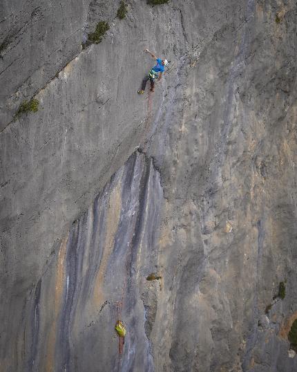 Siebe Vanhee Verdon - Siebe Vanhee rope-soloing 'Take it or Leave it' in the Verdon Gorge