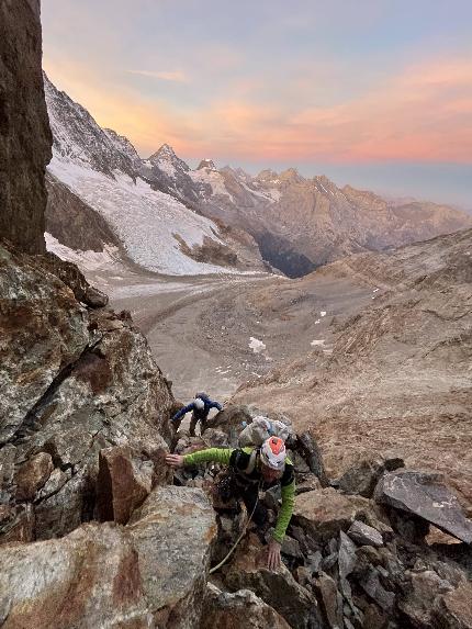 Rottalhorn, Silvan Schüpbach, Peter von Känel, Rolf Zurbrügg - The first ascent of the west face of Rottalhorn (3971m) Bernese Alps (Silvan Schüpbach, Peter von Känel, Rolf Zurbrügg 12/10/2023)