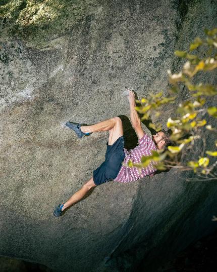 Florian Wientjes Floatin Japan - Florian Wientjes making the first repeat of Floatin (8C+) in Japan, October 2023