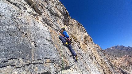 Granta Parey Val di Rhêmes, Valle d'Aosta, Michele Amadio, Andrea Benato - E si scala... L'apertura di 'Gioia Nera' alla Granta Parey in Val di Rhêmes (Valle d'Aosta), Michele Amadio, Andrea Benato 2022/23