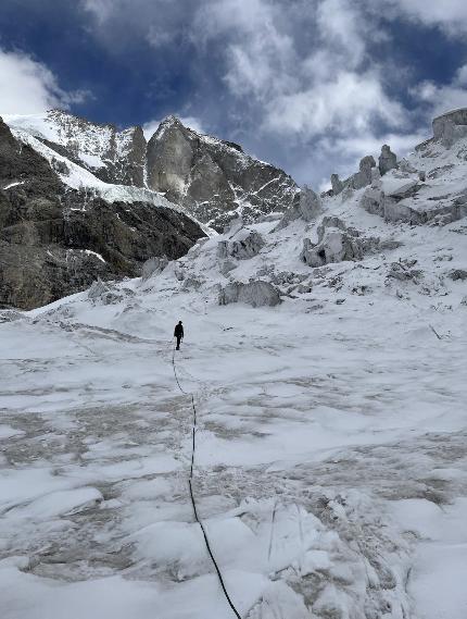 White Sapphine peak, Kishtwar Valley, India, Christian Black, Vitaliy Musiyenko, Hayden Wyatt - The first ascent of 'Brilliant Blue' on White Sapphine peak, Kishtwar Valley, India (Christian Black, Vitaliy Musiyenko, Hayden Wyatt 05-07/10/2023)