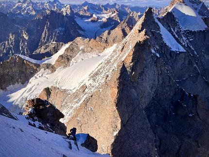 White Sapphine peak, Kishtwar Valley, India, Christian Black, Vitaliy Musiyenko, Hayden Wyatt - The first ascent of 'Brilliant Blue' on White Sapphine peak, Kishtwar Valley, India (Christian Black, Vitaliy Musiyenko, Hayden Wyatt 05-07/10/2023)