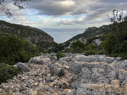 Sole Incantatore Aguglia di Goloritzé, Sardegna - Verso Aguglia di Goloritzé