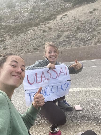 Solveig Korherr, Hotel Supramonte, Sardinia - Luisa Deubzer and Solveig Korherr hitchhiking to Ulassai in Sardinia