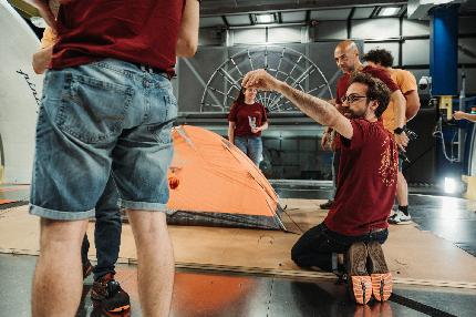 Ferrino - La passione per l'eccellenza: Ferrino sempre impegnata nello sviluppo di prodotti all'avanguardia per l'alpinismo d'alta quota