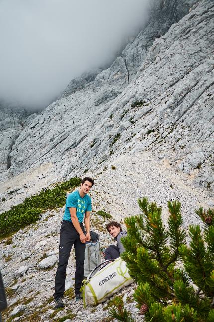 Oltre il Diau, Antelao, Dolomites, Martin Dejori, Titus Prinoth, Alex Walpoth - The first ascent of 'Oltre il Diau' on Mt. Antelao in the Dolomites (Martin Dejori, Titus Prinoth, Alex Walpoth 04-07/10/2023)