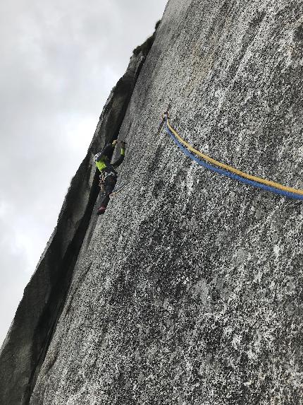 Val Salarno, Adamello - Val Salarno: Matteo Rivadossi in apertura sull'Avancorpo