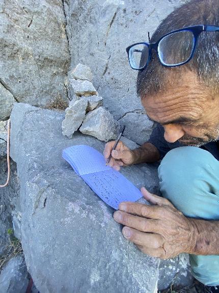 Il Riflesso del Tempo, Monte Oddeu, Sardegna, Giuseppe Obinu, Luciano Muroni - L'apertura di 'Il Riflesso del Tempo' al Sas Palas de su Puntale (Monte Oddeu, Sardegna), di Giuseppe Obinu e Luciano Muroni