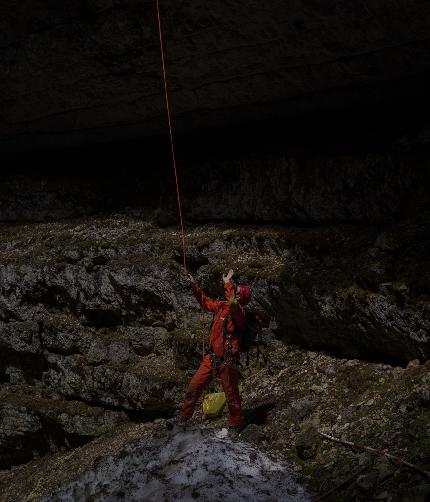 Tomaso Clavarino - La mostra 'Have you ever heard the sound of falling rocks? di Tomaso Clavarino