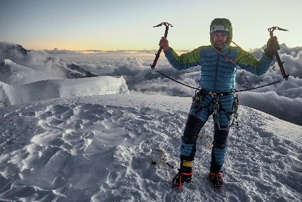 Cholatse, Radoslav Groh, Zdeněk Hák - The first ascent of 'Just one solution!' on the West Face of Cholatse in Nepal (Radoslav Groh, Zdeněk Hák 2-3/11/2023)